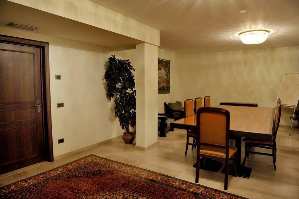 Hotel Kasteel Solhof Артселар Экстерьер фото